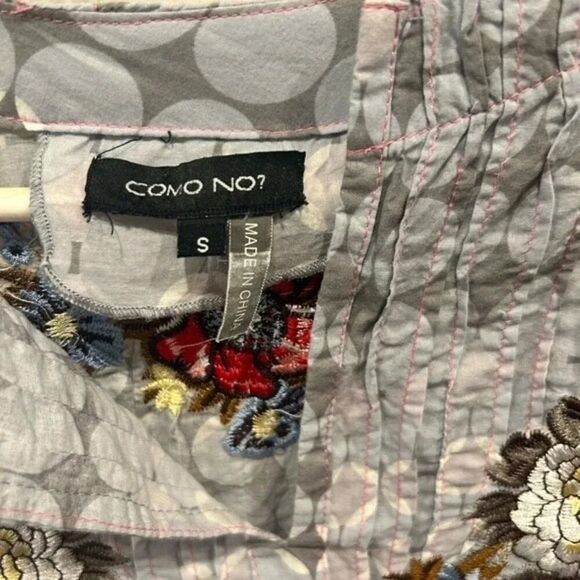 COMO No? By Biz Embroidered Gray Cotton Pintuck Peasant Top size Small‎ - Picture 3 of 7